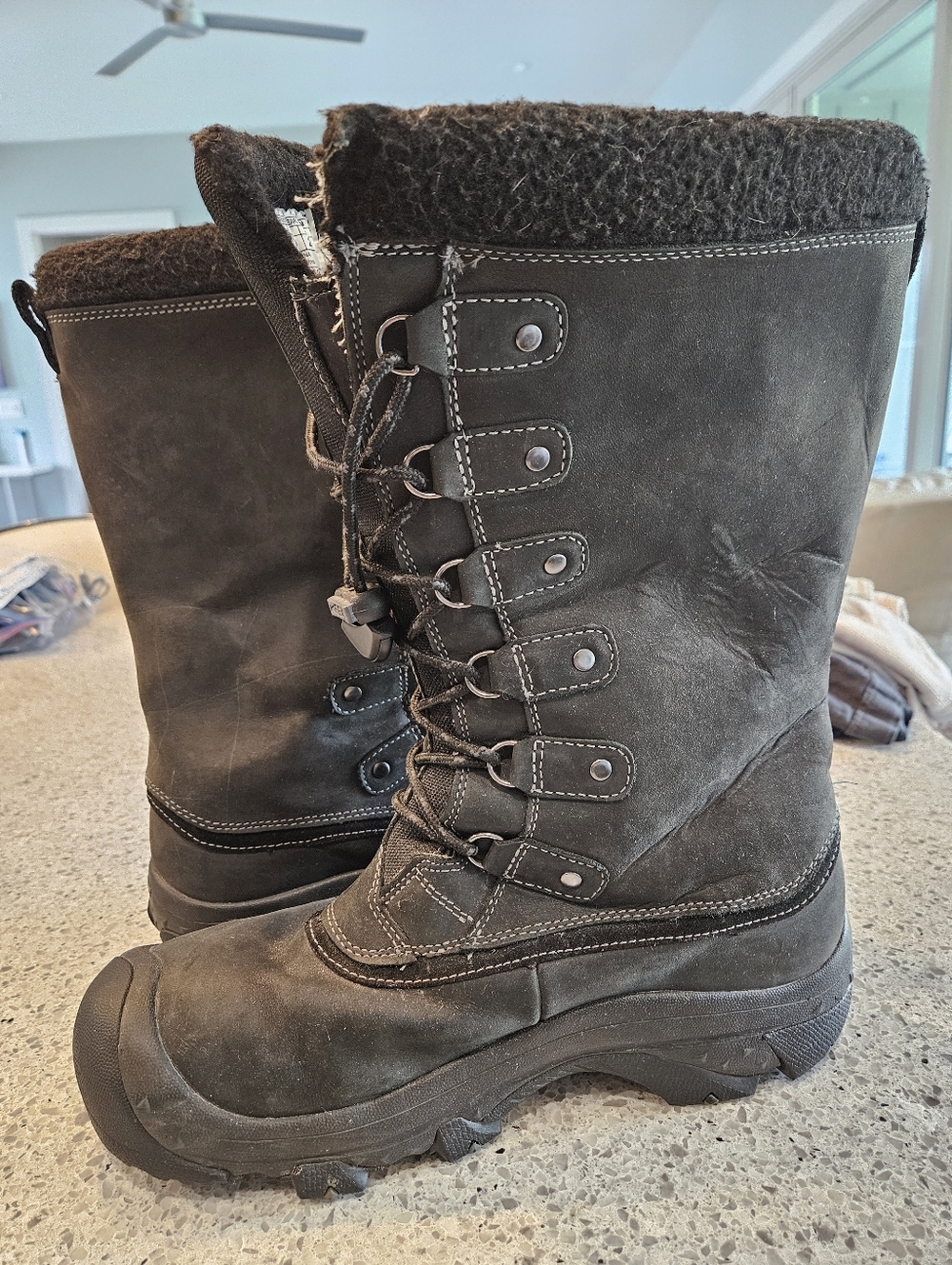KEEN Black Winter Fleece-Lined Lace-Up Alaska Snow Boots